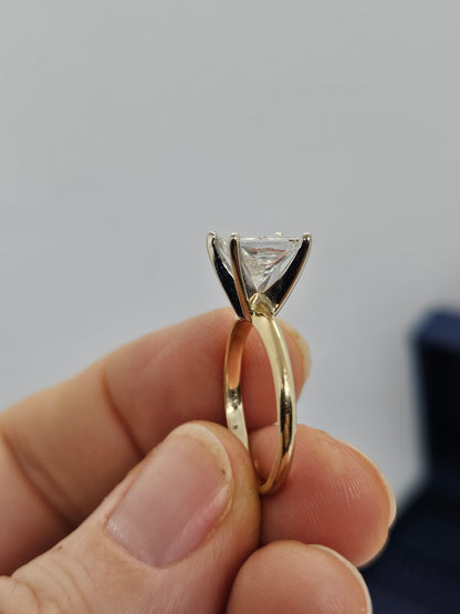14k Gold Diamond Ring