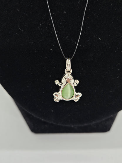 925 Sterling Silver Frog Pendant
