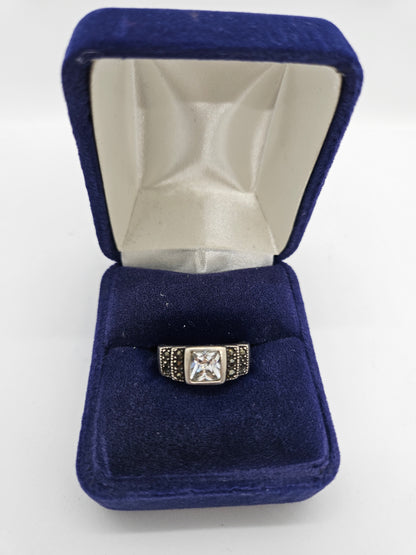 925 Sterling Silver Ring with Fashion Diamond