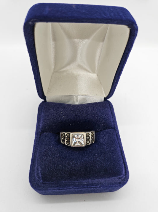 925 Sterling Silver Ring with Fashion Diamond